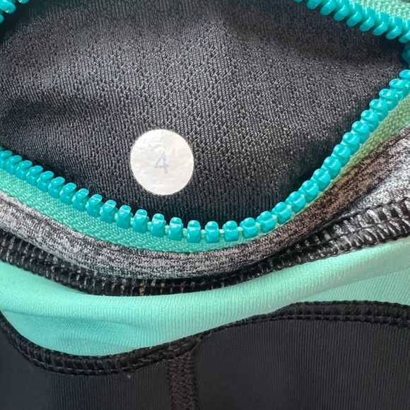 Lululemon Women's Run Inspire Crop Leggings Black Aqua Zip Pocket Training  Sz 4 - Picture 9 of 11